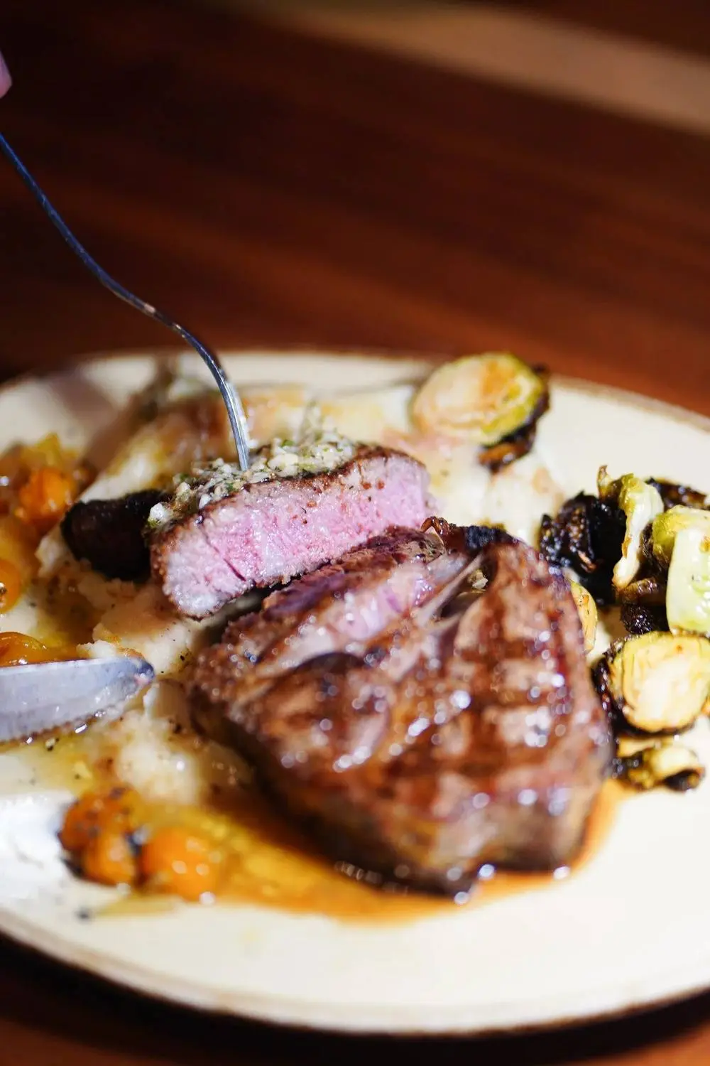 Sliced steak with roasted vegetables