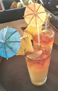 huggo's alii mai tais and the giants